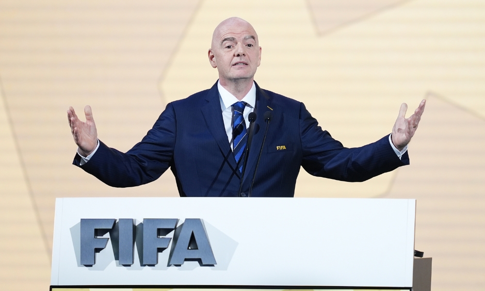 及其在本赛 及其在本赛